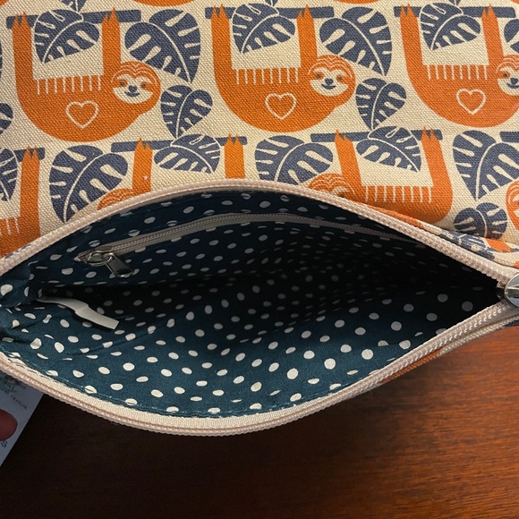 NWT Uber cute BUNGALOW 360 Canvas Sloth Wristlet/Wallet/Clutch - Picture 4 of 4